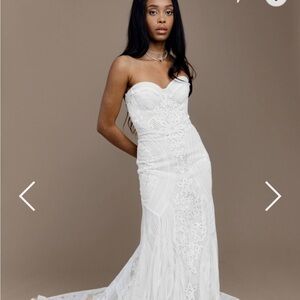 Rue De Seine White Adara gown, Strapless lace Wedding Dress size 4